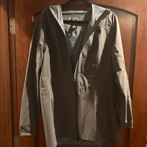 Kuhl Women's Gray Raincoat